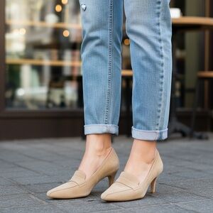 Boden US 7. Euro 39 Cream Suede shoe UK